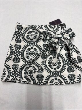Milumia Boho tribal Mini Skirt in White and Green medallion print size S